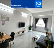 Bright Family Apt - Full Kitchen - Lake View - Near Doi Duong Beach