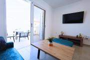 Top Paralimni