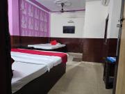 Hotel Deurali Deluxe --02 Minutes Walk Nizamuddin Railway Station