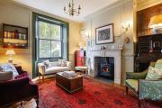 Luxury Family Home 5-Min Walk to Station