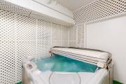 Townhome with pool sauna tennis private hot tub & foosball sleeps 8