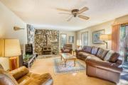 Family-friendly home with a beautiful yard & deck - close to the lake & ski slopes