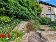 Character cottage with garden - Central Buxton