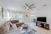 Dog-friendly home in a quiet area near Disney with private heated pool, pool spa