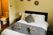 Cozy Derby 4 Bed sleeps 7 Hot Tub & Games Room
