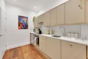 Loft Aartment Short Term Rental & Flexible Renting Hackney With Free WiFi & Balcony
