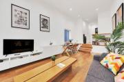 Loft Aartment Short Term Rental & Flexible Renting Hackney With Free WiFi & Balcony