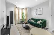 Spacious 3 Bedroom House in Greenwich