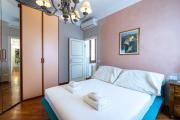 Spacious Apartment near Beccaria with Hydromassage Tub
