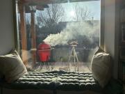 Erdő mellett lebzselő