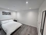 Top Farnham Royal
