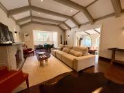 Casa 13 Floresta Boa Vista - Casa Espetacular com 6 Quartos e Arquitetura Única