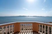 Calmasol Beachfront Apartments