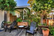 313 E bay A & B - Balboa Cottage with Bay Views from Deck