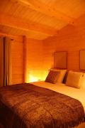 Luxe houten boshuis retreat met prive werkruimte