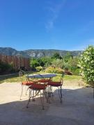 Studio cosy avec terrasse et magnifique vue sur le Luberon