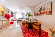 2BR NEW Luxury apartment & AC Balcony, CityCenter