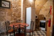 Top Senglea