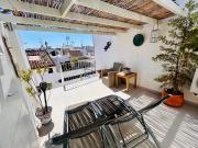 Fabulous 2 bed-townhouse with large rooftop!