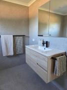 Top Canowindra