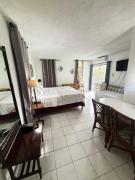 Hidden Retreat Studio at Montego Bay Club