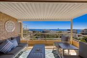 Top Blue Bay