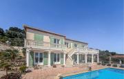 Awesome Home In Cavalaire