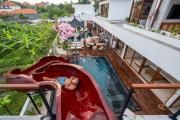 10BR Japanese style, 2 Pools & Slide in Canggu