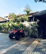 The S - Luxurious Stays