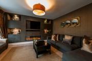 Luxury Beach Escape Pool Table & Private Parking