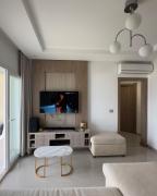 Apartment with sea view and pool access