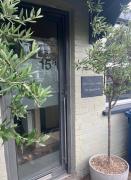 Stylish 2-Bed Cottage with Courtyard Garden Near South Ealing Tube Station