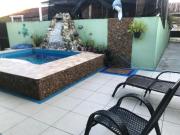 Casa com piscina em Peruíbe