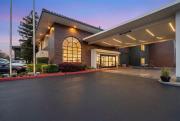 Howard Johnson by Wyndham FullertonAnaheim Conference Cntr