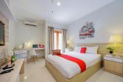 RedDoorz Premium near Ragunan Zoo 2