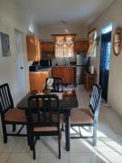 Cozy Suite, Wifi, Ac in Bedroom & 1 Minute Walk to West Coast Beach!