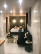 MELANIE - Emerald serenity in Nanterre