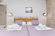 Apartment and Rooms Desideria