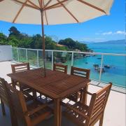 Casa com vista para o mar e acesso exclusivo à praia