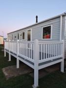 10 Berth Caravan With Side Decking At Broadland Sands Ref 20223Bs