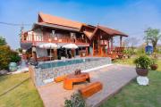 Top Ban Nam Thong