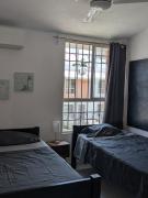 Cuarto Privado, Gran Wi-Fi, Jacuzzi Rooftop, AC