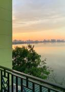Penthouse apartment with lake view 2