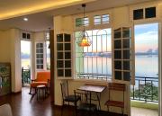 Penthouse apartment with lake view 2