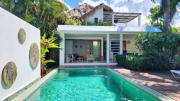 Casa Lowen Villa with Private Pool, 6 minute Walk to Beach