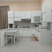 Top Tanah Merah
