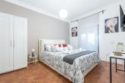 Zurria Home Apartment in the center with garden
