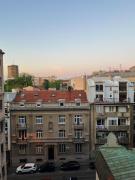 Cozy Apart Central Oasis