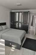Apartament 3 camere parter