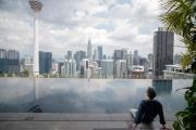 Ceylonz Suites KLCC Rooftop Infinity Pool & View
